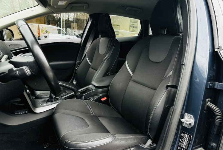 Volvo V40 D2 120ch Momemtum