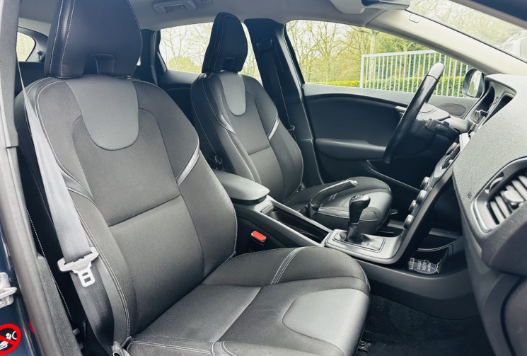 Volvo V40 D2 120ch Momemtum