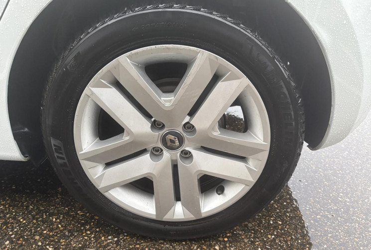 Renault Clio E-TECH 1.6 i 140 ch Hybride 