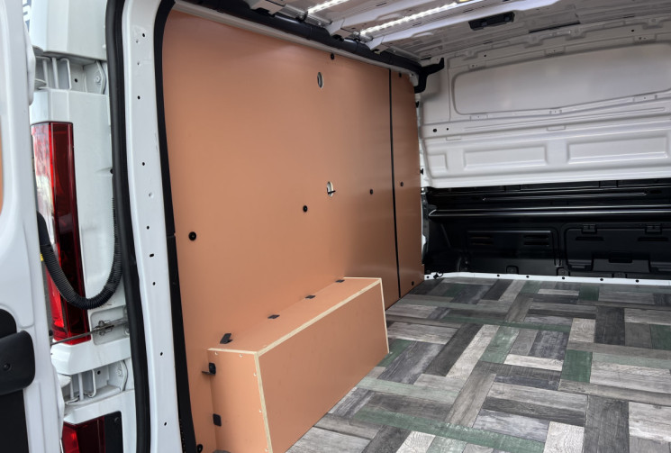 Nissan PRIMASTAR 2.0 dCi 150cv Tekna DCT6 L1H1 1ère Main 