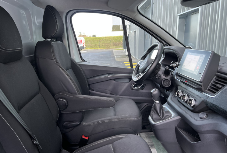 Nissan PRIMASTAR 2.0 dCi 150cv Tekna DCT6 L1H1 1ère Main 