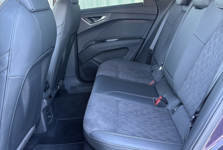Audi Q4 40 E-Tron 204cv SLine S-Line / 2023 / 14000km / Etron / 100% électrique 