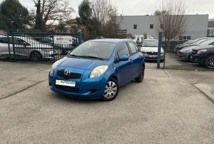 Toyota Yaris 1.4 / 90 CH 