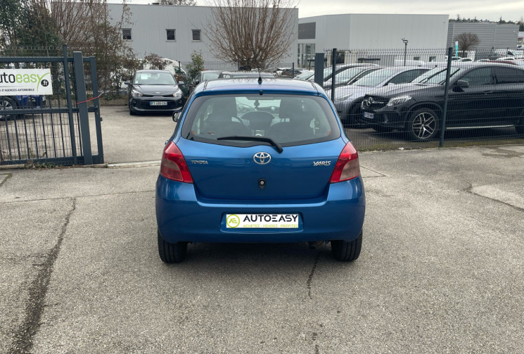 Toyota Yaris 1.4 / 90 CH 