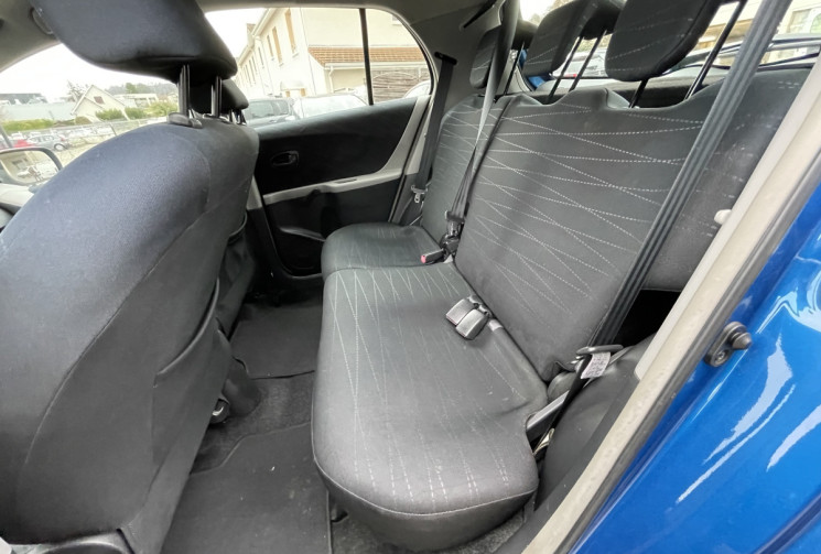 Toyota Yaris 1.4 / 90 CH 