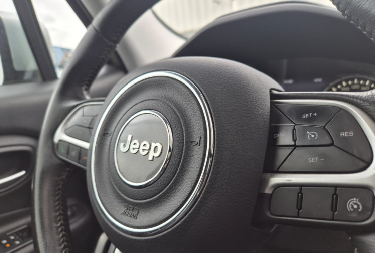 Jeep Renegade 2.0 CRD 16V 4WD S&S 140 cv * TOIT PANNORAMIQUE OUVRANT * ATTELAGE 