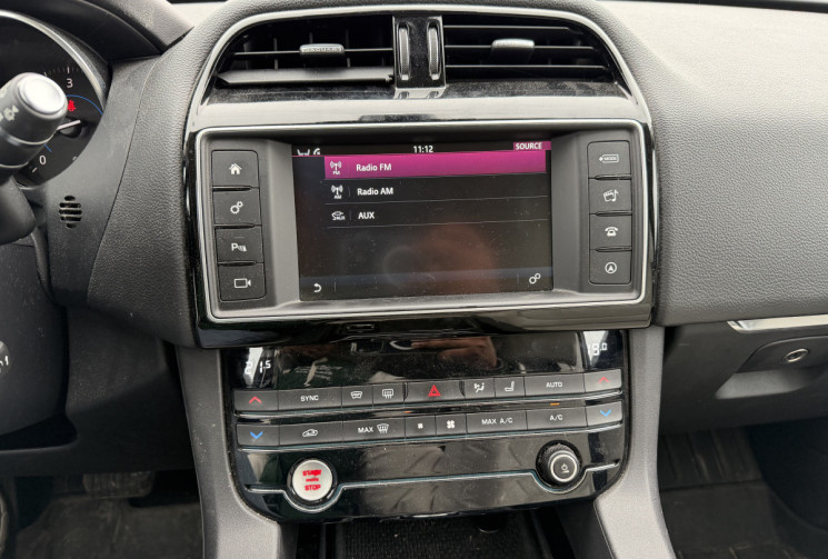 Jaguar F-Pace 3.0 D PRESTIGE V6 AWD 300 / MERIDIAN / CAMERA / HAYON ELECTRIQUE