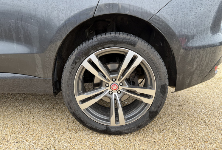 Jaguar F-Pace 3.0 D PRESTIGE V6 AWD 300 / MERIDIAN / CAMERA / HAYON ELECTRIQUE