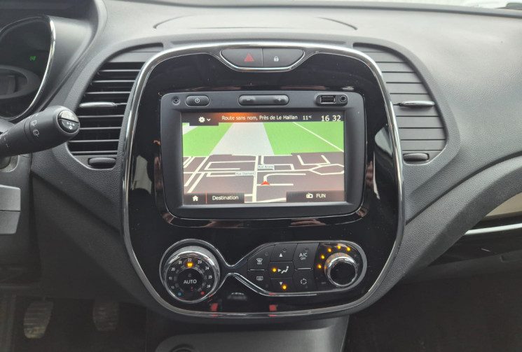 Renault Captur RENAULT CAPTUR TCE 90 LIMITED * CARNET COMPLET  