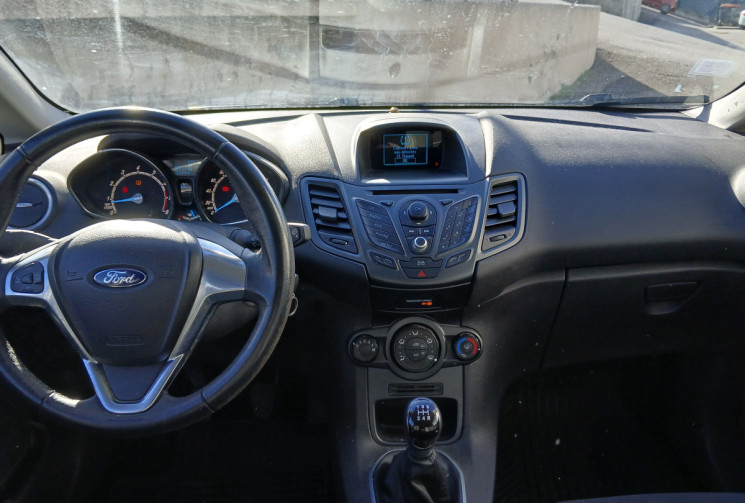 Ford Fiesta VI Phase 2 3 portes 1.25 i 16V EDITION 