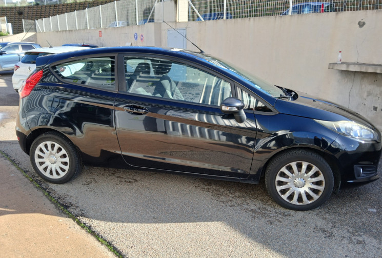 Ford Fiesta VI Phase 2 3 portes 1.25 i 16V EDITION 
