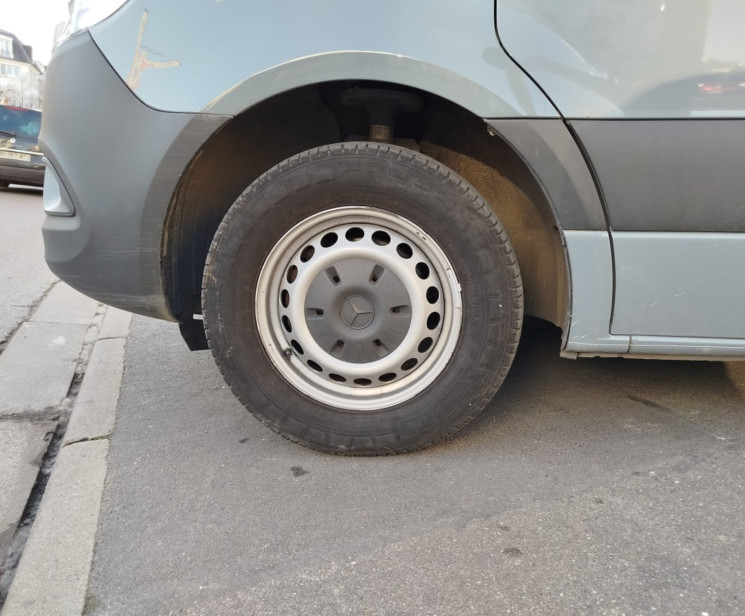 Mercedes Sprinter III 910.623 FWD L1H2 214CDI 2.2 D 16V Fourgon moyen 9G-TRONIC 143 cv Boîte auto