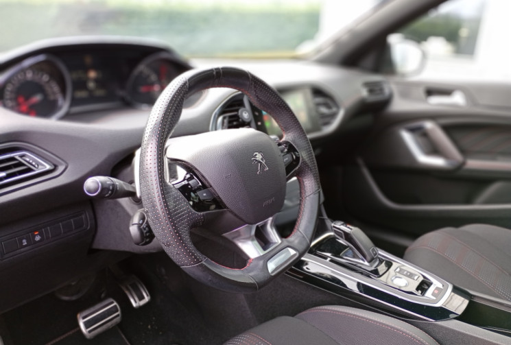 Peugeot 308  II 1.2 130ch S&S GT LINE EAT8 