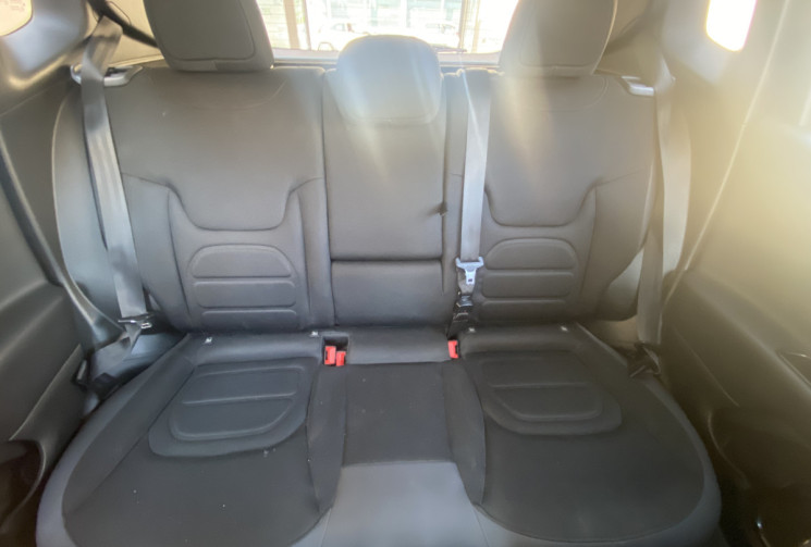 Jeep Renegade LIMITED 1.4 140CH - Clim auto - Bluetooth - Camera - Distrib à jour 