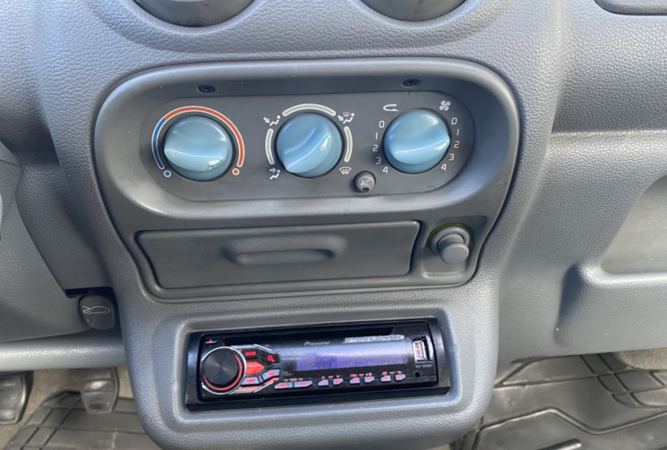 Renault Twingo I 1.2 i 16V EMOTION 75CH CLIM - VITRES ELECTRIQUES - RETROS ELECTRIQUES