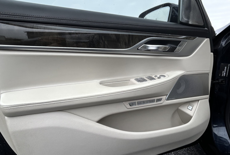 BMW SERIE 7 750Li Xdrive Limousine G12 4.4 V8 450CH