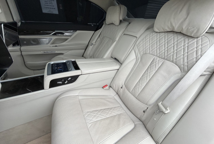 BMW SERIE 7 750Li Xdrive Limousine G12 4.4 V8 450CH