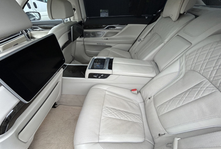 BMW SERIE 7 750Li Xdrive Limousine G12 4.4 V8 450CH