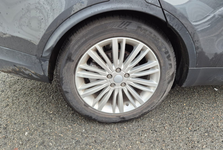 Land-Rover Discovery  V Phase 2 P250 2.0 16V 4WD 300 CV Boîte auto