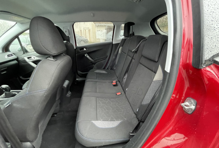 Peugeot 2008 1.2 / 82 CH / STYLE / DISTRIB A JOUR 