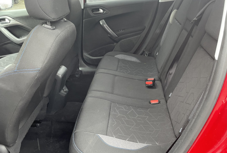 Peugeot 2008 1.2 / 82 CH / STYLE / DISTRIB A JOUR 