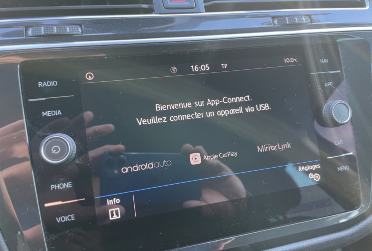 Volkswagen Tiguan 2.0 TDI 150 Confortline Business BVM6 *Avec attelage électrique*