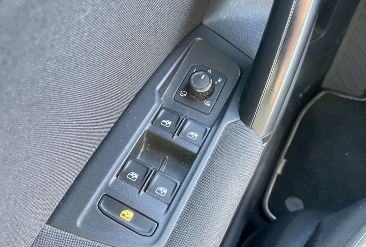 Volkswagen Tiguan 2.0 TDI 150 Confortline Business BVM6 *Avec attelage électrique*