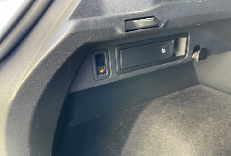 Volkswagen Tiguan 2.0 TDI 150 Confortline Business BVM6 *Avec attelage électrique*