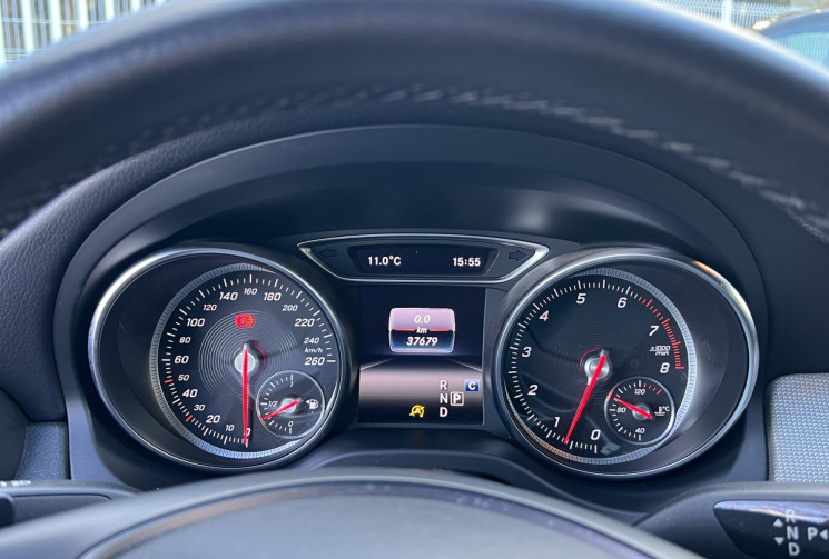 Mercedes CLA 180 122 Sensation 7G-DCT / Seulement 37 600 km / Vidange Boite OK / Caméra / Française