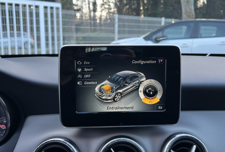 Mercedes CLA 180 122 Sensation 7G-DCT / Seulement 37 600 km / Vidange Boite OK / Caméra / Française