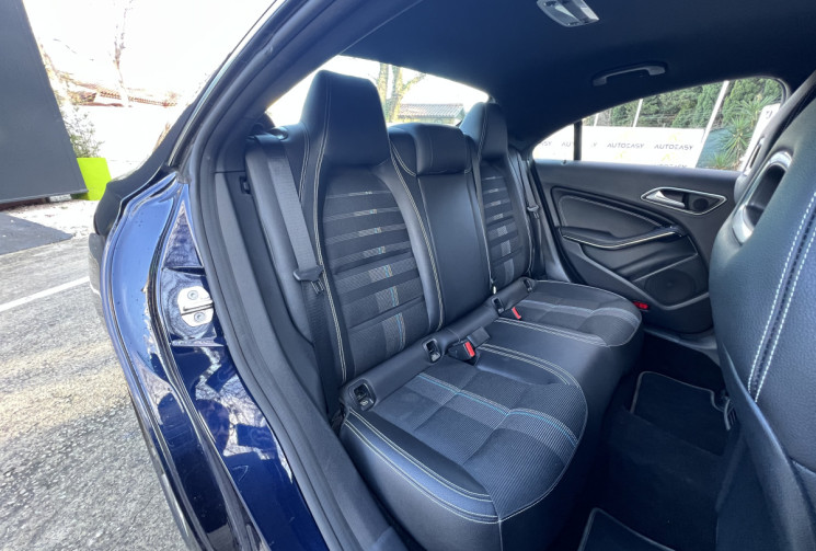 Mercedes CLA 180 122 Sensation 7G-DCT / Seulement 37 600 km / Vidange Boite OK / Caméra / Française