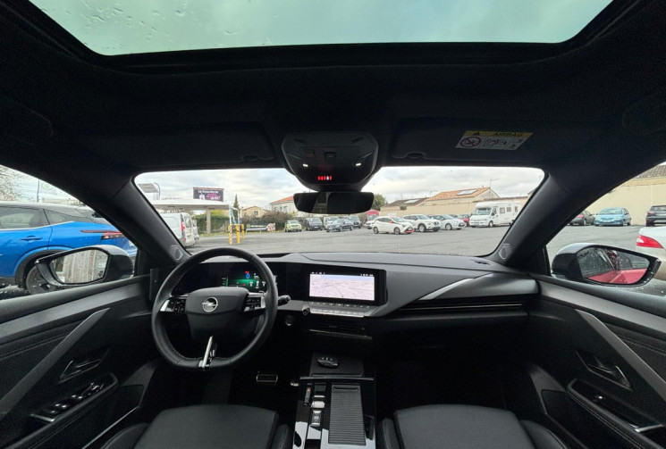 Opel Astra 1.6 HYBRID 225 GS / TOIT OUVRANT / ETAT NEUF / GARANTIE CONSTRUCTEUR JUSQU'EN JUIN 2027