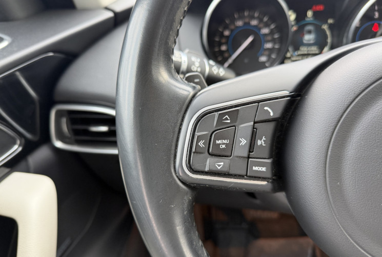 Jaguar F-Pace 3.0 D PRESTIGE V6 AWD 300 / MERIDIAN / CAMERA / HAYON ELECTRIQUE