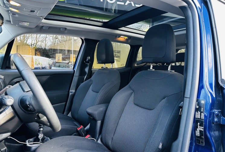 Jeep Renegade 1.0 GSE 120ch Quiksilver Edition Toit panoramique 