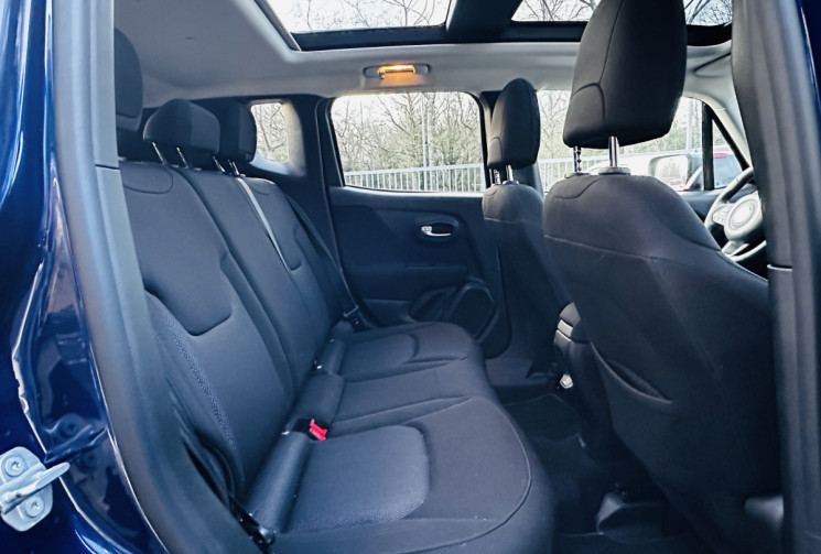 Jeep Renegade 1.0 GSE 120ch Quiksilver Edition Toit ouvrant panoramique 