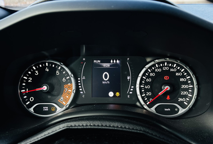 Jeep Renegade 1.0 GSE 120ch Quiksilver Edition Toit panoramique 