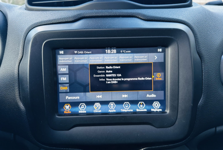 Jeep Renegade 1.0 GSE 120ch Quiksilver Edition Toit panoramique 