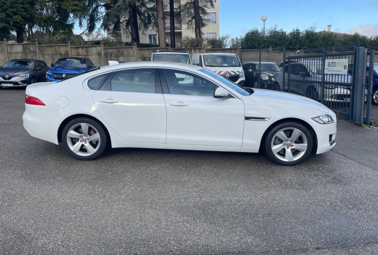Jaguar XF 2.0 / 180 CH / PRESTIGE 4x4