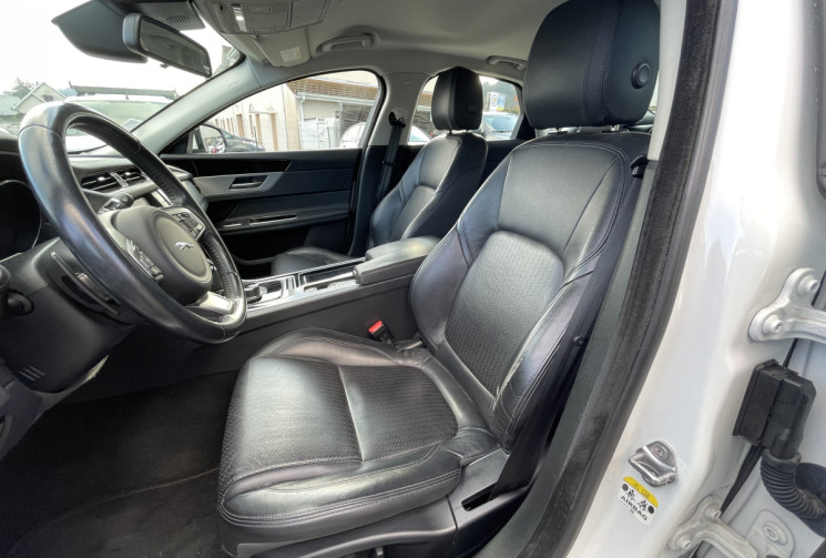 Jaguar XF 2.0 / 180 CH / PRESTIGE 4x4