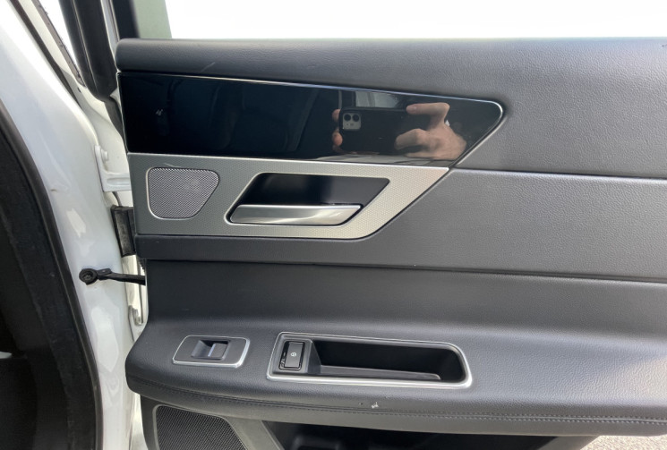 Jaguar XF 2.0 / 180 CH / PRESTIGE 4x4