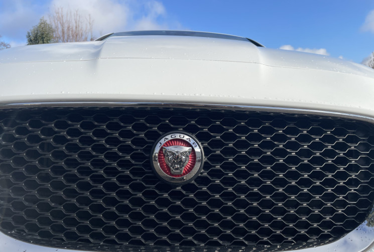 Jaguar XF 2.0 / 180 CH / PRESTIGE 4x4