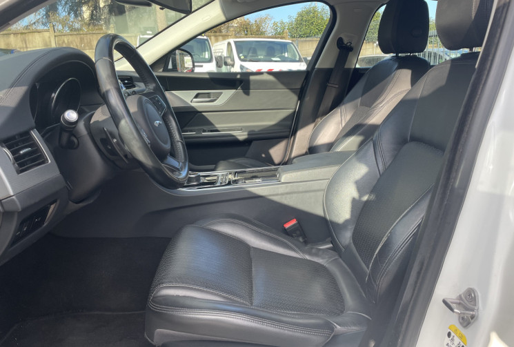 Jaguar XF 2.0 / 180 CH / PRESTIGE 4x4