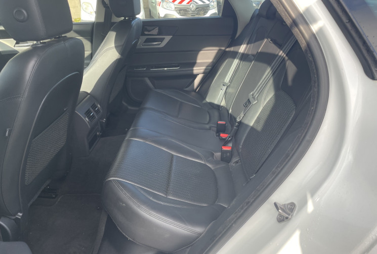 Jaguar XF 2.0 / 180 CH / PRESTIGE 4x4