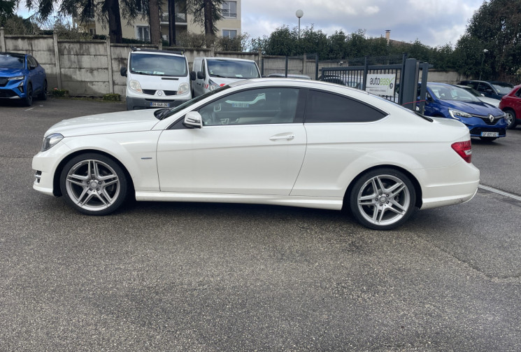 Mercedes Classe C 220D / 170 CH / BLUEFFICIENCY AMG / SUIVI MERCEDES