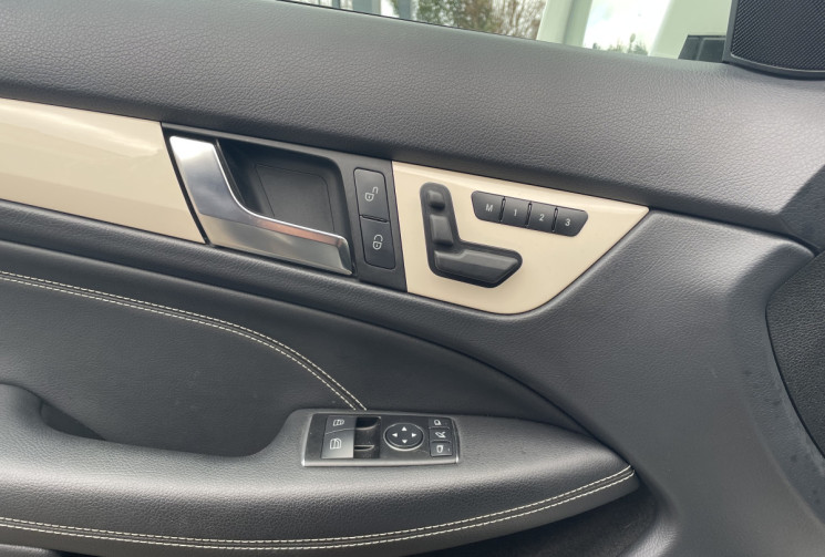 Mercedes Classe C 220D / 170 CH / BLUEFFICIENCY AMG / SUIVI FULL MERCEDES