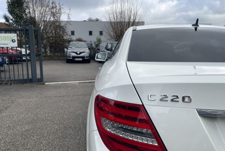 Mercedes Classe C 220D / 170 CH / BLUEFFICIENCY AMG / SUIVI MERCEDES