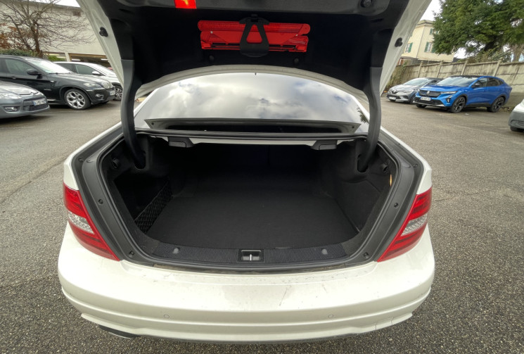 Mercedes Classe C 220D / 170 CH / BLUEFFICIENCY AMG / SUIVI MERCEDES
