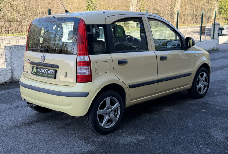 FIAT Panda  II 5P 1.2i 70 * ENTRETIEN + CT + DISTRI + PNEUS OK * GARANTIE 6 MOIS 