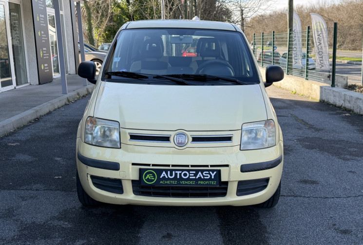 FIAT Panda  II 5P 1.2i 70 * ENTRETIEN + CT + DISTRI + PNEUS OK * GARANTIE 6 MOIS 