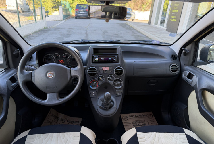 FIAT Panda  II 5P 1.2i 70 * ENTRETIEN + CT + DISTRI + PNEUS OK * GARANTIE 6 MOIS 
